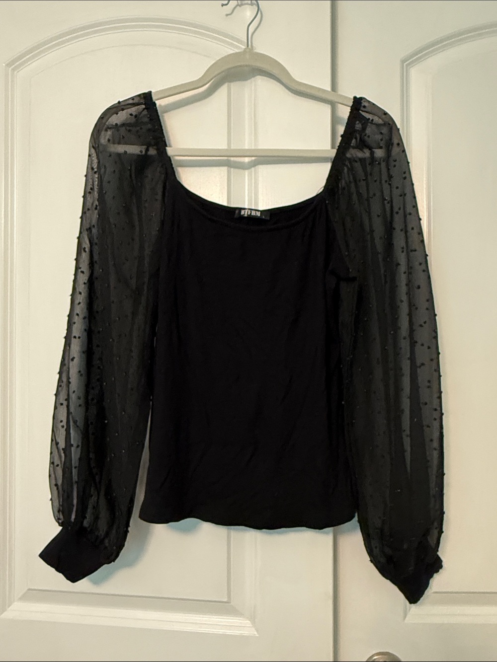 Women's Black Puff-Sleeve Sheer Dot Blouse             Size L